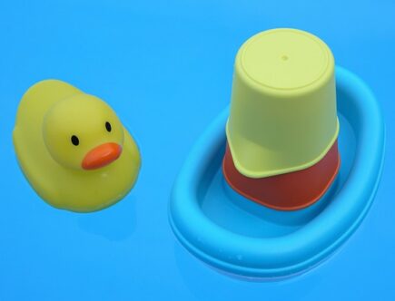 Sikkerhed i fokus: Sådan undgår du uheld i baby badebassinet