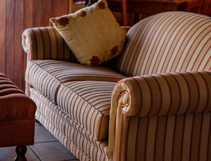 Sådan bevarer du din Chesterfield sofa i topform: Plejetips og vedligeholdelse